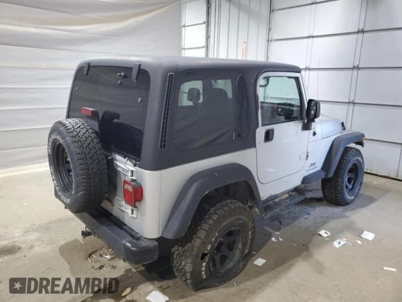 ✅ 2004 Jeep Wrangler X • VIN: 1J4FA39S34P724415 • Lot: 93523965. Wystawiony na Copart z przebiegiem 193 317 mil. Bezpłatny archiwum sprzedaży aukcyjnych z USA i szczegółowy raport historii pojazdu na DreamBid. Zdjęcie 3.