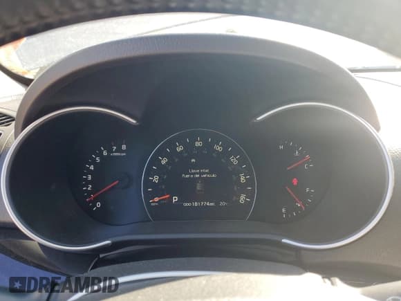 ✅ 2014 Kia Sorento EX • VIN: 5XYKUDA72EG520380 • Лот: 86898715. Опубликован ранее на Copart с пробегом 181 774 миль. Бесплатный доступ к архиву аукционных продаж из США и подробный отчёт об истории автомобиля на DreamBid. Изображение 9.