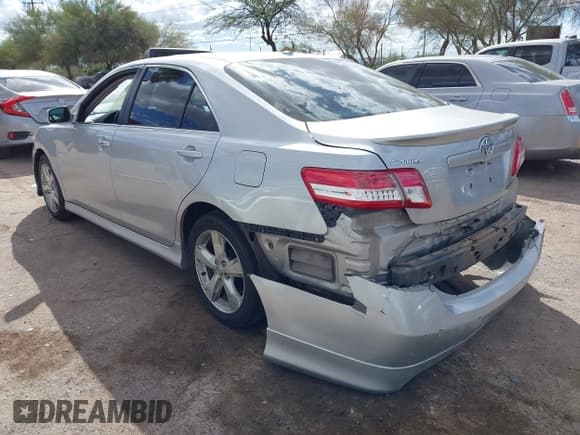 ✅ 2011 Toyota Camry LE • VIN: 4T1BF3EK6BU215926 • Lot: 43481097. Wystawiony na IAAI z przebiegiem 150 552 mil. Bezpłatny archiwum sprzedaży aukcyjnych z USA i szczegółowy raport historii pojazdu na DreamBid. Zdjęcie 6.