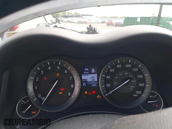 ✅ 2015 Infiniti Q70 • VIN: JN1BY1AR5FM561948 • Lot: 42772368. Wystawiony na IAAI z przebiegiem 132 540 mil. Bezpłatny archiwum sprzedaży aukcyjnych z USA i szczegółowy raport historii pojazdu na DreamBid. Zdjęcie 7.