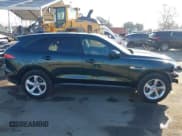 ✅ 2017 Jaguar F-Pace 35t Premium • VIN: SADCJ2BV3HA068642 • Lot: 43527261. Wystawiony na IAAI z przebiegiem 124 093 mil. Bezpłatny archiwum sprzedaży aukcyjnych z USA i szczegółowy raport historii pojazdu na DreamBid. Zdjęcie 14.