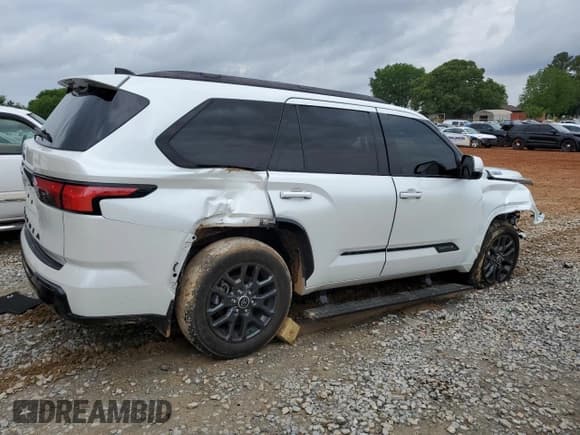 ✅ 2023 Toyota Sequoia SR5 • VIN: 7SVAAAAA1PX001521 • Lot: 54315325. Listed on Copart with 39,136 mi. Free auction sales archive from the USA and detailed vehicle history report at DreamBid. Image 3.