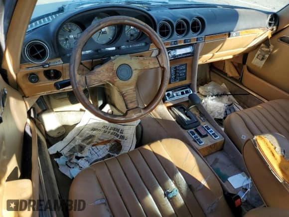 ✅ 1980 Mercedes-Benz SLC • VIN: WDB10702412030912 • Lot: 81479445. Listed on Copart with 233,409 mi. Free auction sales archive from the USA and detailed vehicle history report at DreamBid. Image 8.