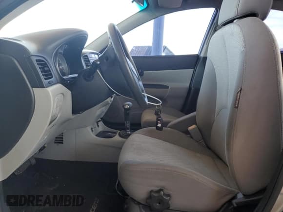 ✅ 2010 Hyundai Accent GLS • VIN: KMHCN4AC5AU496630 • Лот: 51084135. Опубликован ранее на Copart с пробегом 109 224 миль. Бесплатный доступ к архиву аукционных продаж из США и подробный отчёт об истории автомобиля на DreamBid. Изображение 7.