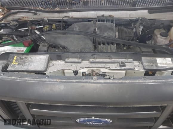 ✅ 2009 Ford Econoline Cargo Commercial • VIN: 1FTNS24W39DA38273 • Lot: 43615222. Wystawiony na IAAI z przebiegiem 74 198 mil. Bezpłatny archiwum sprzedaży aukcyjnych z USA i szczegółowy raport historii pojazdu na DreamBid. Zdjęcie 10.