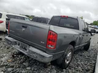 2005 Dodge 3500 SLT z VIN 3D7LR38C15G731743, wystawiony jako Copart lot #50933835 z przebiegiem 232 036 mil mil oraz Szkoda całkowita • Salvage title. Historia ofert i sprzedaży dostępna na DreamBid. Obrazek 3.