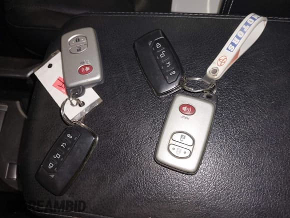 ✅ 2014 Toyota 4Runner Limited • VIN: JTEBU5JR6E5179612 • Лот: 42001840. Опубликован ранее на IAAI с пробегом 107 257 миль. Бесплатный доступ к архиву аукционных продаж из США и подробный отчёт об истории автомобиля на DreamBid. Изображение 11.