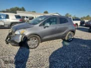 ✅ 2013 Buick Encore Convenience • VIN: KL4CJBSB8DB125420 • Lot: 71684195. Wystawiony na Copart z przebiegiem 63 697 mil. Bezpłatny archiwum sprzedaży aukcyjnych z USA i szczegółowy raport historii pojazdu na DreamBid. Zdjęcie 1.