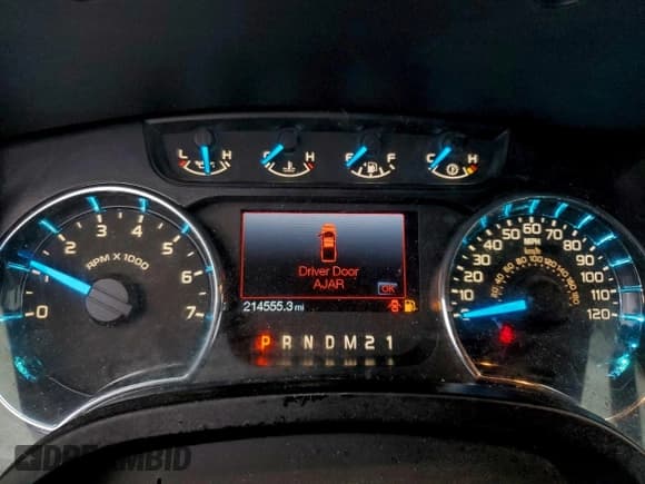 ✅ 2014 Ford F-150 Platinum • VIN: 1FTFW1ET4EFC89079 • Lot: 93842105. Wystawiony na Copart z przebiegiem 214 555 mil. Bezpłatny archiwum sprzedaży aukcyjnych z USA i szczegółowy raport historii pojazdu na DreamBid. Zdjęcie 9.