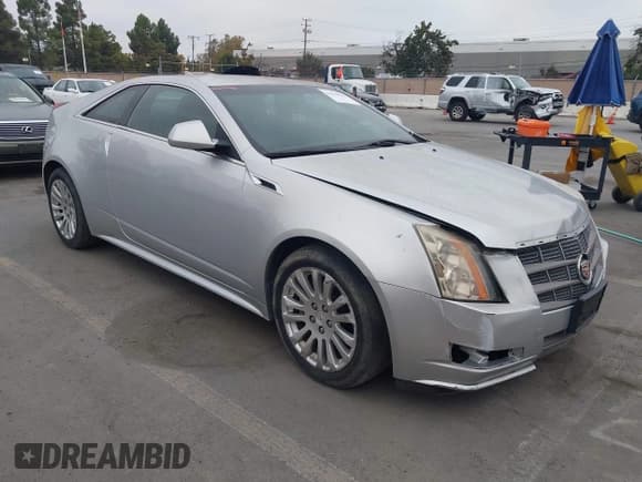 ✅ 2011 Cadillac CTS • VIN: 1G6DA1ED4B0164826 • Lot: 43530383. Wystawiony na IAAI z przebiegiem 49 475 mil. Bezpłatny archiwum sprzedaży aukcyjnych z USA i szczegółowy raport historii pojazdu na DreamBid. Zdjęcie 1.