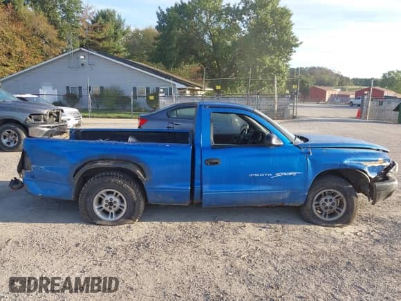 1998 Dodge Dakota SLT z VIN 1B7FL26X1WS608656, wystawiony jako IAAI lot #43318630 z przebiegiem 153 876 mil mil oraz . Historia ofert i sprzedaży dostępna na DreamBid. Obrazek 13.