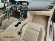 ✅ 2011 Mercedes-Benz E 550 • VIN: WDDKK7CF7BF088109 • Лот: 70821635. Опубликован ранее на Copart с пробегом 42 010 миль. Бесплатный доступ к архиву аукционных продаж из США и подробный отчёт об истории автомобиля на DreamBid. Изображение 8.