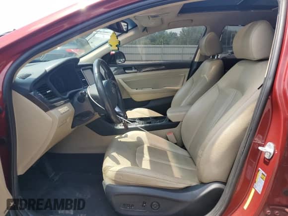 2018 Hyundai Sonata Limited с VIN KMHE34L33JA086907, выставлен на аукционе Copart как лот 65697695 с пробегом 159 268 миль миль и Списание • Salvage title. История ставок и продаж доступна на DreamBid. Изображение 7.