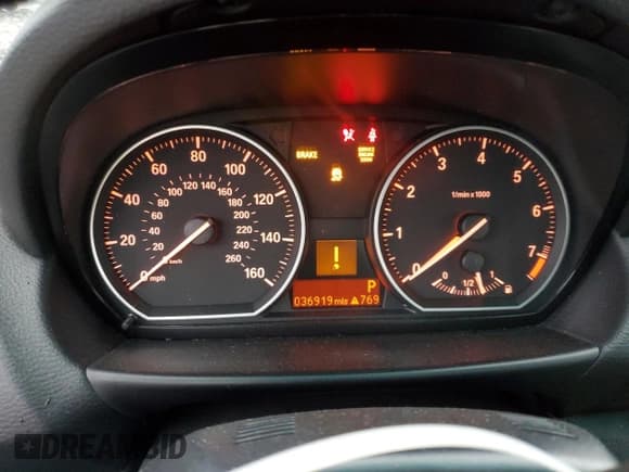 ✅ 2012 BMW 1 Series 128i • VIN: WBAUL7C53CVM83626 • Lot: 91701765. Wystawiony na Copart z przebiegiem 36 919 mil. Bezpłatny archiwum sprzedaży aukcyjnych z USA i szczegółowy raport historii pojazdu na DreamBid. Zdjęcie 9.