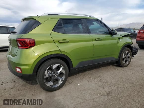 ✅ 2024 Hyundai Venue SEL • VIN: KMHRC8A35RU292994 • Lot: 50950715. Listed on Copart with 10,697 mi. Free auction sales archive from the USA and detailed vehicle history report at DreamBid. Image 3.