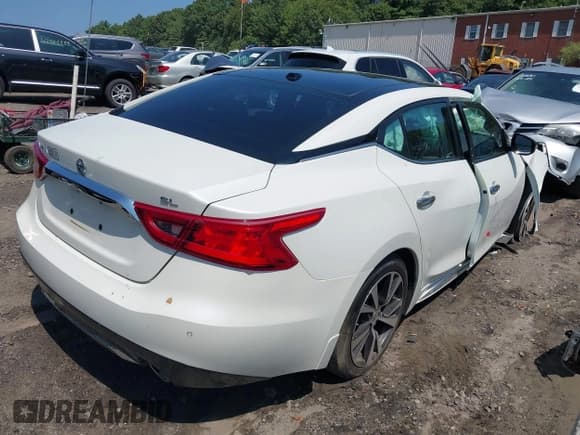 ✅ 2017 Nissan Maxima SL • VIN: 1N4AA6AP3HC424806 • Лот: 42911714. Опубликован ранее на IAAI с пробегом 132 765 миль. Бесплатный доступ к архиву аукционных продаж из США и подробный отчёт об истории автомобиля на DreamBid. Изображение 4.