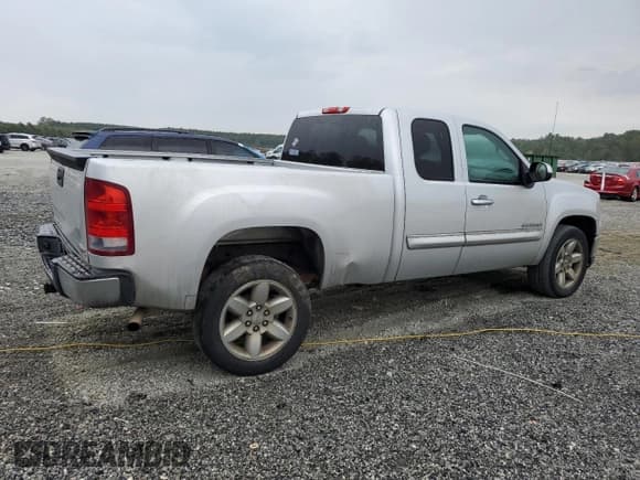 ✅ 2013 GMC Sierra 1500 SLE • VIN: 1GTR1VE08DZ180162 • Лот: 80409695. Опубликован ранее на Copart с пробегом 234 115 миль. Бесплатный доступ к архиву аукционных продаж из США и подробный отчёт об истории автомобиля на DreamBid. Изображение 3.