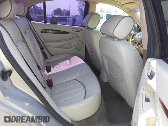 ✅ 2005 Jaguar X-Type 3.0L • VIN: SAJWA51C15WE35129 • Лот: 42736669. Опубликован ранее на IAAI с пробегом 92 953 миль. Бесплатный доступ к архиву аукционных продаж из США и подробный отчёт об истории автомобиля на DreamBid. Изображение 8.