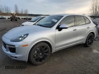 ✅ 2016 Porsche Cayenne Turbo • VIN: WP1AC2A22GLA88192 • Lot: 86854034. Wystawiony na Copart z przebiegiem 42 288 mil. Bezpłatny archiwum sprzedaży aukcyjnych z USA i szczegółowy raport historii pojazdu na DreamBid. Zdjęcie 1.