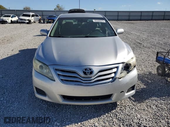 ✅ 2011 Toyota Camry LE • VIN: 4T1BF3EK1BU133490 • Лот: 85566225. Опубликован ранее на Copart с пробегом 202 027 миль. Бесплатный доступ к архиву аукционных продаж из США и подробный отчёт об истории автомобиля на DreamBid. Изображение 5.