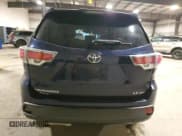 ✅ 2014 Toyota Highlander LE Plus • VIN: 5TDBKRFH7ES052637 • Lot: 91619655. Wystawiony na Copart z przebiegiem 211 184 mil. Bezpłatny archiwum sprzedaży aukcyjnych z USA i szczegółowy raport historii pojazdu na DreamBid. Zdjęcie 6.
