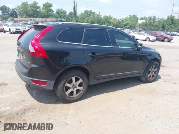 ✅ 2011 Volvo XC60 3.2L • VIN: YV4940DZ2B2190098 • Лот: 42835807. Опубликован ранее на IAAI с пробегом 166 490 миль. Бесплатный доступ к архиву аукционных продаж из США и подробный отчёт об истории автомобиля на DreamBid. Изображение 4.