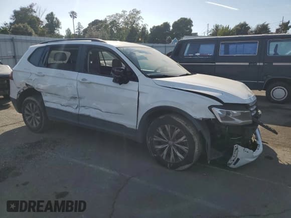 ✅ 2020 Volkswagen Tiguan S • VIN: 3VV1B7AX0LM160112 • Лот: 60428505. Опубликован ранее на Copart с пробегом 182 160 миль. Бесплатный доступ к архиву аукционных продаж из США и подробный отчёт об истории автомобиля на DreamBid. Изображение 4.
