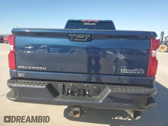 2022 Chevrolet Silverado 3500HD High Country with VIN 1GC4YVEY5NF165925, listed as a Copart auction lot 82040744 with 22,040 mi miles and Salvage title. Bid and sale history available at DreamBid. Image 6.