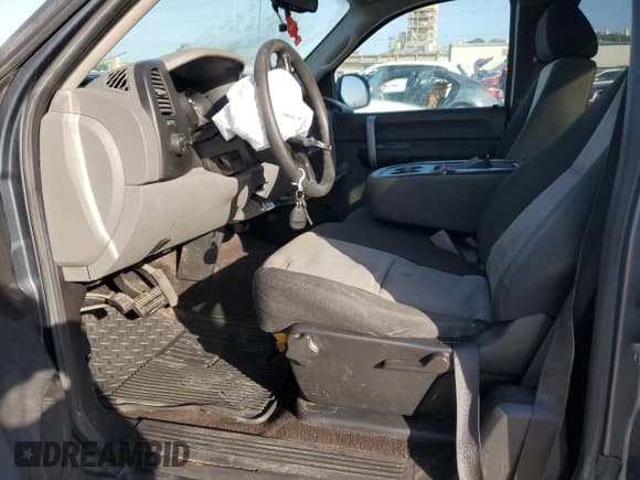 ✅ 2009 GMC Sierra 1500 SL • VIN: 2GTEC19C991121448 • Лот: 54352985. Опубликован ранее на Copart с пробегом 219 270 миль. Бесплатный доступ к архиву аукционных продаж из США и подробный отчёт об истории автомобиля на DreamBid. Изображение 7.