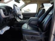 ✅ 2023 Ford Expedition Max XLT • VIN: 1FMJK1J89PEA03917 • Lot: 46228045. Wystawiony na Copart z przebiegiem 63 565 mil. Bezpłatny archiwum sprzedaży aukcyjnych z USA i szczegółowy raport historii pojazdu na DreamBid. Zdjęcie 7.