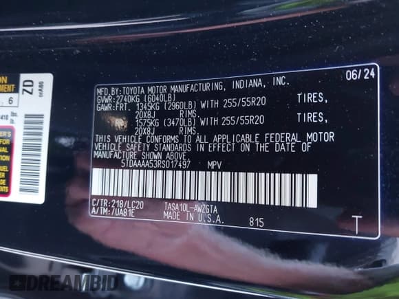 ✅ 2024 Toyota Highlander XLE • VIN: 5TDAAAA53RS017497 • Lot: 43622769. Listed on IAAI with 13,047 mi. Free auction sales archive from the USA and detailed vehicle history report at DreamBid. Image 9.