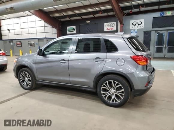 ✅ 2019 Mitsubishi Outlander ES • VIN: JA4AR3AU9KU030553 • Лот: 92598935. Опубликован ранее на Copart с пробегом 110 710 миль. Бесплатный доступ к архиву аукционных продаж из США и подробный отчёт об истории автомобиля на DreamBid. Изображение 2.