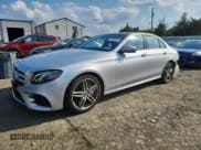 ✅ 2019 Mercedes-Benz E 450 • VIN: WDDZF6JB2KA492610 • Lot: 64541535. Wystawiony na Copart z przebiegiem 77 915 mil. Bezpłatny archiwum sprzedaży aukcyjnych z USA i szczegółowy raport historii pojazdu na DreamBid. Zdjęcie 1.