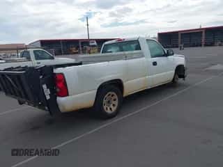 2007 Chevrolet Silverado 1500 Work Truck z VIN 3GCEC14X87G198472, wystawiony jako IAAI lot #43411936 z przebiegiem 154 696 mil mil oraz . Historia ofert i sprzedaży dostępna na DreamBid. Obrazek 4.