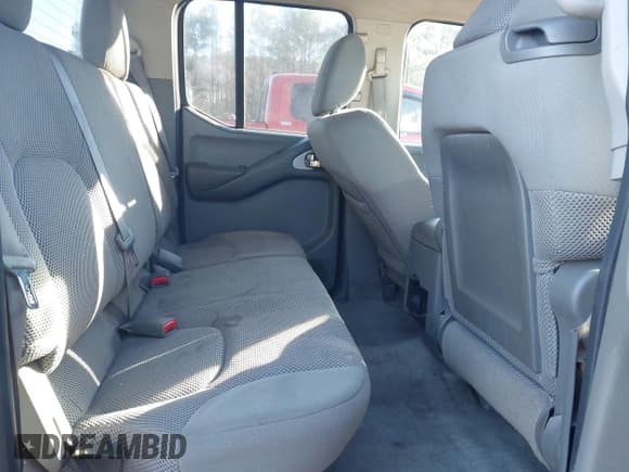 ✅ 2013 Nissan Frontier SV • VIN: 1N6AD0EV6DN757620 • Lot: 41246354. Wystawiony na IAAI z przebiegiem 319 286 mil. Bezpłatny archiwum sprzedaży aukcyjnych z USA i szczegółowy raport historii pojazdu na DreamBid. Zdjęcie 8.