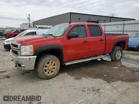 ✅ 2012 Chevrolet Silverado 2500HD LT • VIN: 1GC1KXC85CF105806 • Lot: 46552525. Wystawiony na Copart z przebiegiem Nie podano. Bezpłatny archiwum sprzedaży aukcyjnych z USA i szczegółowy raport historii pojazdu na DreamBid. Zdjęcie 1.