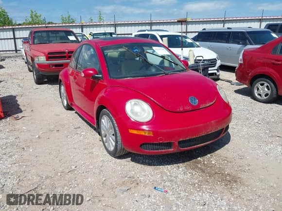 ✅ 2008 Volkswagen Beetle S • VIN: 3VWRW31C28M519332 • Lot: 42205548. Listed on IAAI with 137,820 mi. Free auction sales archive from the USA and detailed vehicle history report at DreamBid. Image 1.