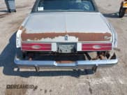 ✅ 1985 Buick Riviera • VIN: 1G4EZ57Y3FE433369 • Lot: 42893705. Wystawiony na IAAI z przebiegiem 52 541 mil. Bezpłatny archiwum sprzedaży aukcyjnych z USA i szczegółowy raport historii pojazdu na DreamBid. Zdjęcie 6.