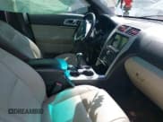 ✅ 2015 Ford Explorer XLT • VIN: 1FM5K8D80FGC42331 • Lot: 40498453. Wystawiony na IAAI z przebiegiem 181 636 mil. Bezpłatny archiwum sprzedaży aukcyjnych z USA i szczegółowy raport historii pojazdu na DreamBid. Zdjęcie 5.