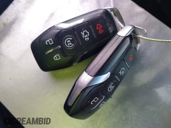 ✅ 2017 Ford Explorer XLT • VIN: 1FM5K8D85HGA83499 • Lot: 42059299. Wystawiony na IAAI z przebiegiem 76 484 mil. Bezpłatny archiwum sprzedaży aukcyjnych z USA i szczegółowy raport historii pojazdu na DreamBid. Zdjęcie 11.