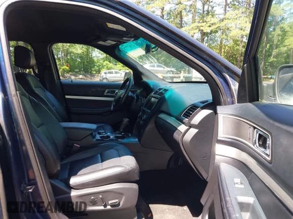 ✅ 2016 Ford Explorer XLT • VIN: 1FM5K8D81GGA39689 • Lot: 42567777. Wystawiony na IAAI z przebiegiem 242 806 mil. Bezpłatny archiwum sprzedaży aukcyjnych z USA i szczegółowy raport historii pojazdu na DreamBid. Zdjęcie 5.