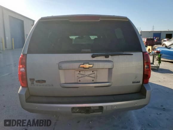 ✅ 2007 Chevrolet Suburban LT • VIN: 3GNFC16017G295458 • Лот: 91567665. Опубликован ранее на Copart с пробегом 274 111 миль. Бесплатный доступ к архиву аукционных продаж из США и подробный отчёт об истории автомобиля на DreamBid. Изображение 6.