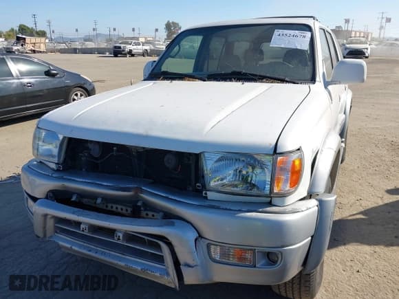 ✅ 2000 Toyota 4Runner Limited • VIN: JT3GN87RXY0141547 • Lot: 43524678. Wystawiony na IAAI z przebiegiem 253 904 mil. Bezpłatny archiwum sprzedaży aukcyjnych z USA i szczegółowy raport historii pojazdu na DreamBid. Zdjęcie 6.