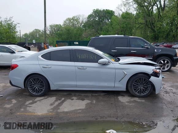 ✅ 2019 Genesis G70 Advanced • VIN: KMTG64LA1KU019355 • Lot: 42107864. Listed on IAAI with 76,156 mi. Free auction sales archive from the USA and detailed vehicle history report at DreamBid. Image 14.