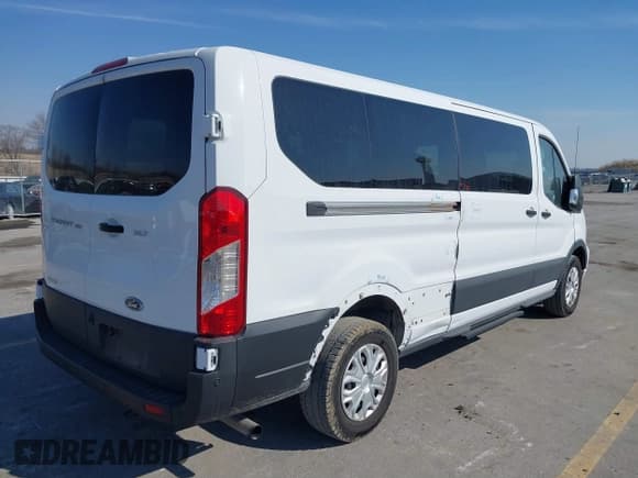 ✅ 2023 Ford Transit Passenger XL • VIN: 1FBAX2YG7PKA45159 • Лот: 41702053. Опубликован ранее на IAAI с пробегом 41 826 миль. Бесплатный доступ к архиву аукционных продаж из США и подробный отчёт об истории автомобиля на DreamBid. Изображение 4.