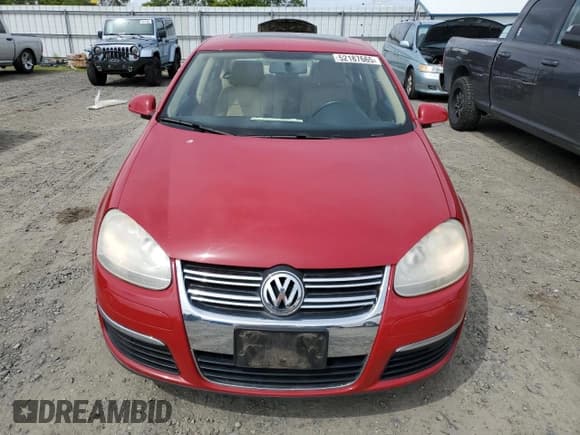 ✅ 2009 Volkswagen Jetta SE • VIN: 3VWRZ71K49M096874 • Lot: 52187665. Listed on Copart with 108,889 mi. Free auction sales archive from the USA and detailed vehicle history report at DreamBid. Image 5.