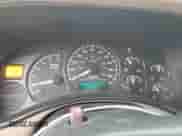 ✅ 2001 Chevrolet Suburban • VIN: 1GNEC16T71J293421 • Лот: 87670365. Опубликован ранее на Copart с пробегом 310 325 миль. Бесплатный доступ к архиву аукционных продаж из США и подробный отчёт об истории автомобиля на DreamBid. Изображение 9.