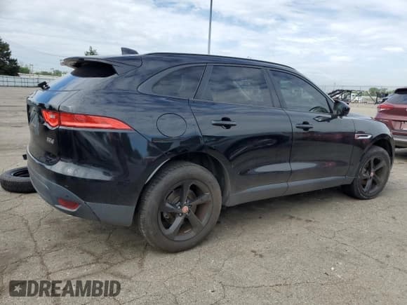 ✅ 2017 Jaguar F-Pace 20d Premium • VIN: SADCJ2BN9HA087972 • Lot: 55808415. Listed on Copart with 96,074 mi. Free auction sales archive from the USA and detailed vehicle history report at DreamBid. Image 3.