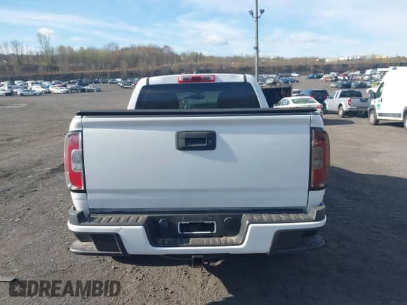 ✅ 2017 GMC Canyon 2WD • VIN: 1GTG5BEN4H1292791 • Lot: 42098629. Listed on IAAI with 122,800 mi. Free auction sales archive from the USA and detailed vehicle history report at DreamBid. Image 16.