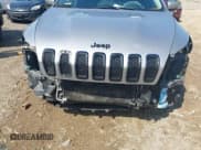 ✅ 2015 Jeep Cherokee Latitude • VIN: 1C4PJMCS1FW755843 • Lot: 42856963. Wystawiony na IAAI z przebiegiem 133 709 mil. Bezpłatny archiwum sprzedaży aukcyjnych z USA i szczegółowy raport historii pojazdu na DreamBid. Zdjęcie 6.